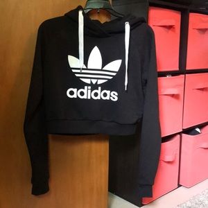 Cropped adidas sweatshirt
